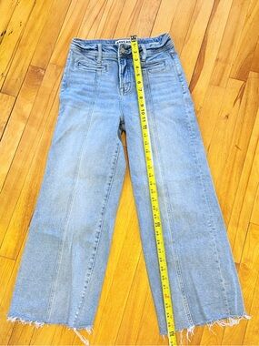 Bayeas High Rise Wide Leg Jeans Size 26 Light Wash Raw Hem Front Seam Detail